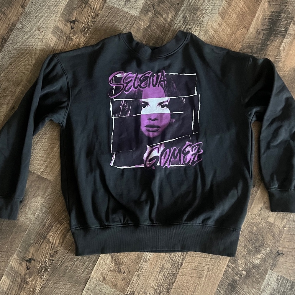 H&M Selena Gomez Graphic Sweatshirt - dark gray with purple
